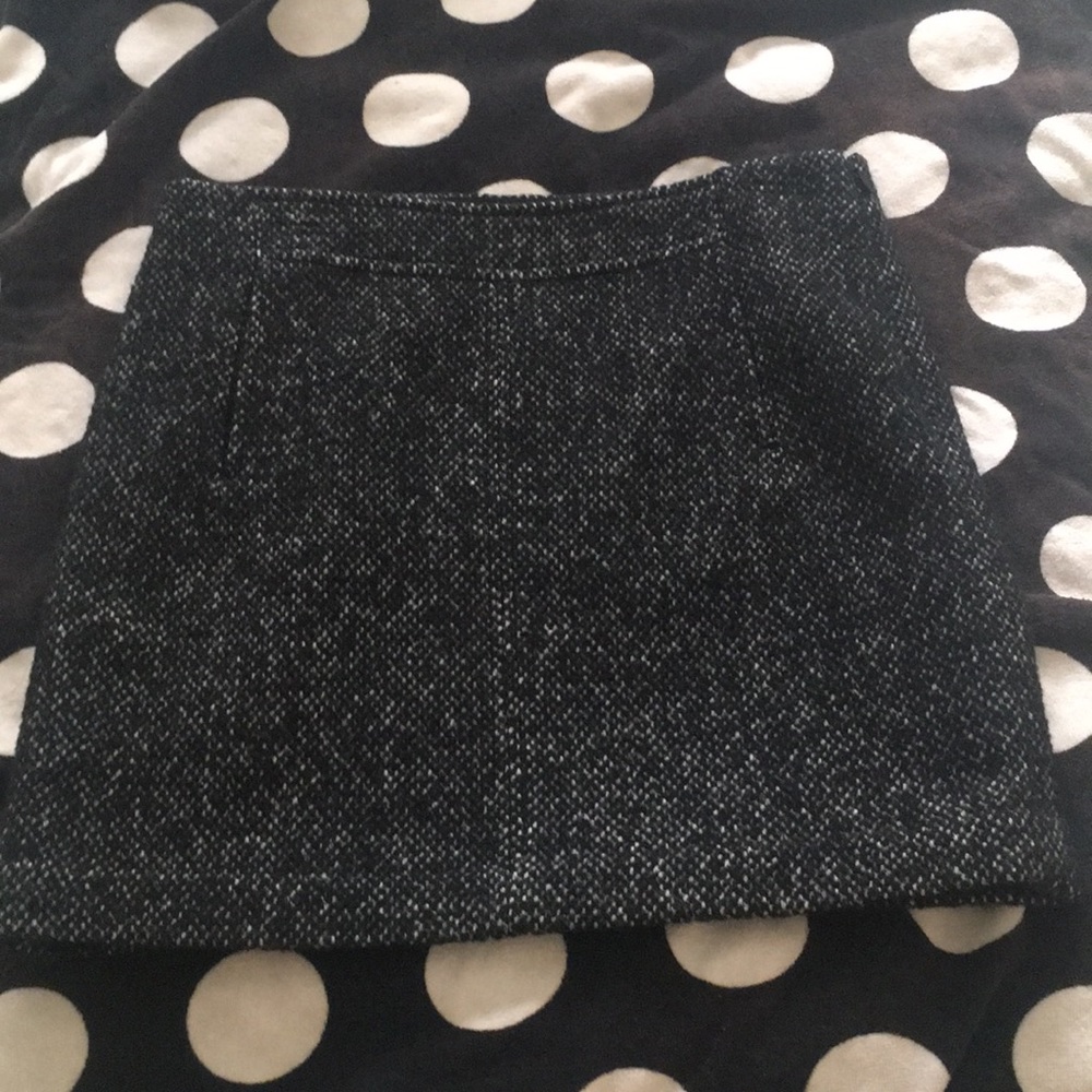 **4 for $20** Banana Republic Tweed Skirt